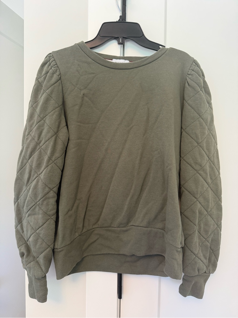Evereve Olive Quilted Puff Sleeve Sweatshirt